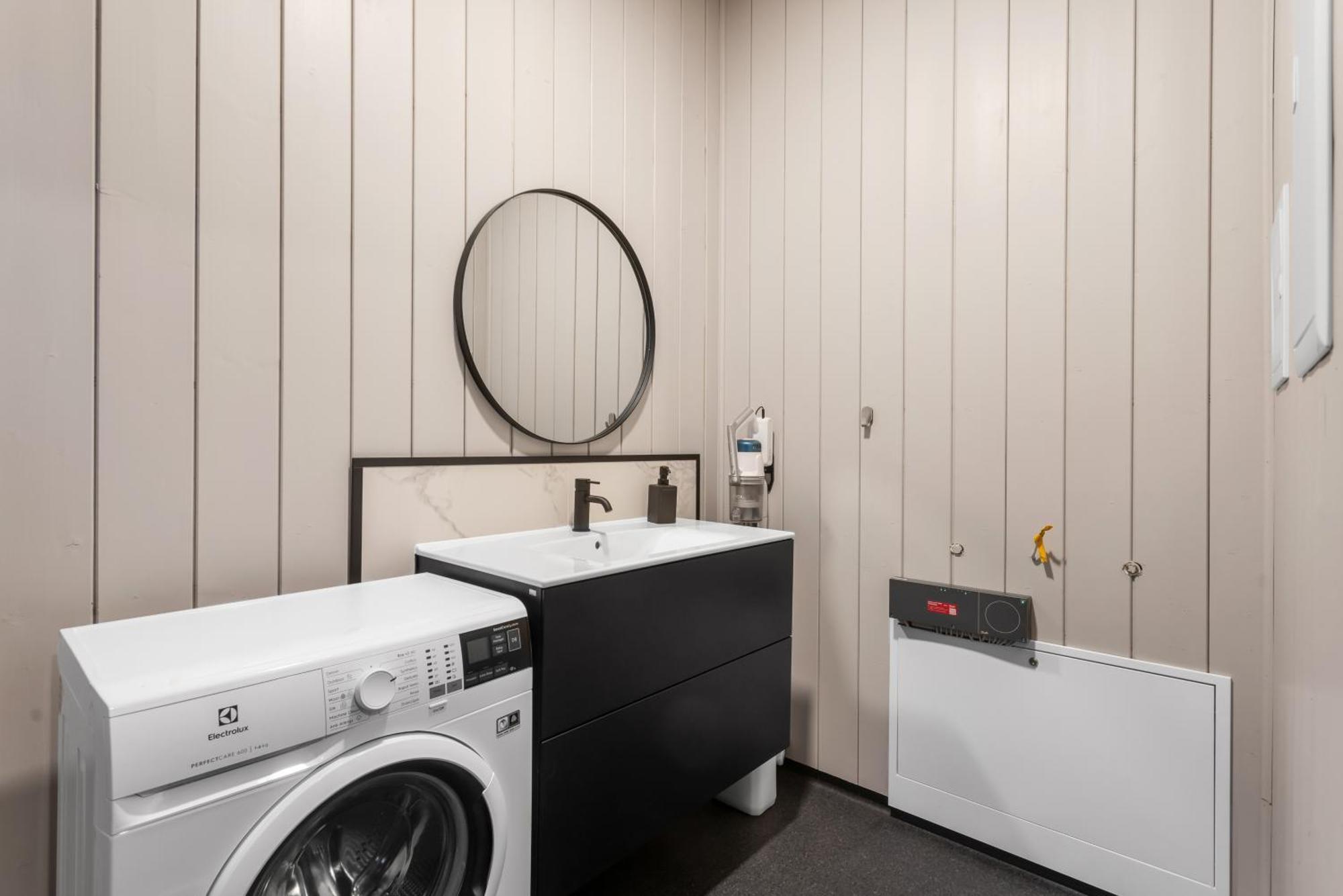 Cozy And Modern In * Selfoss
